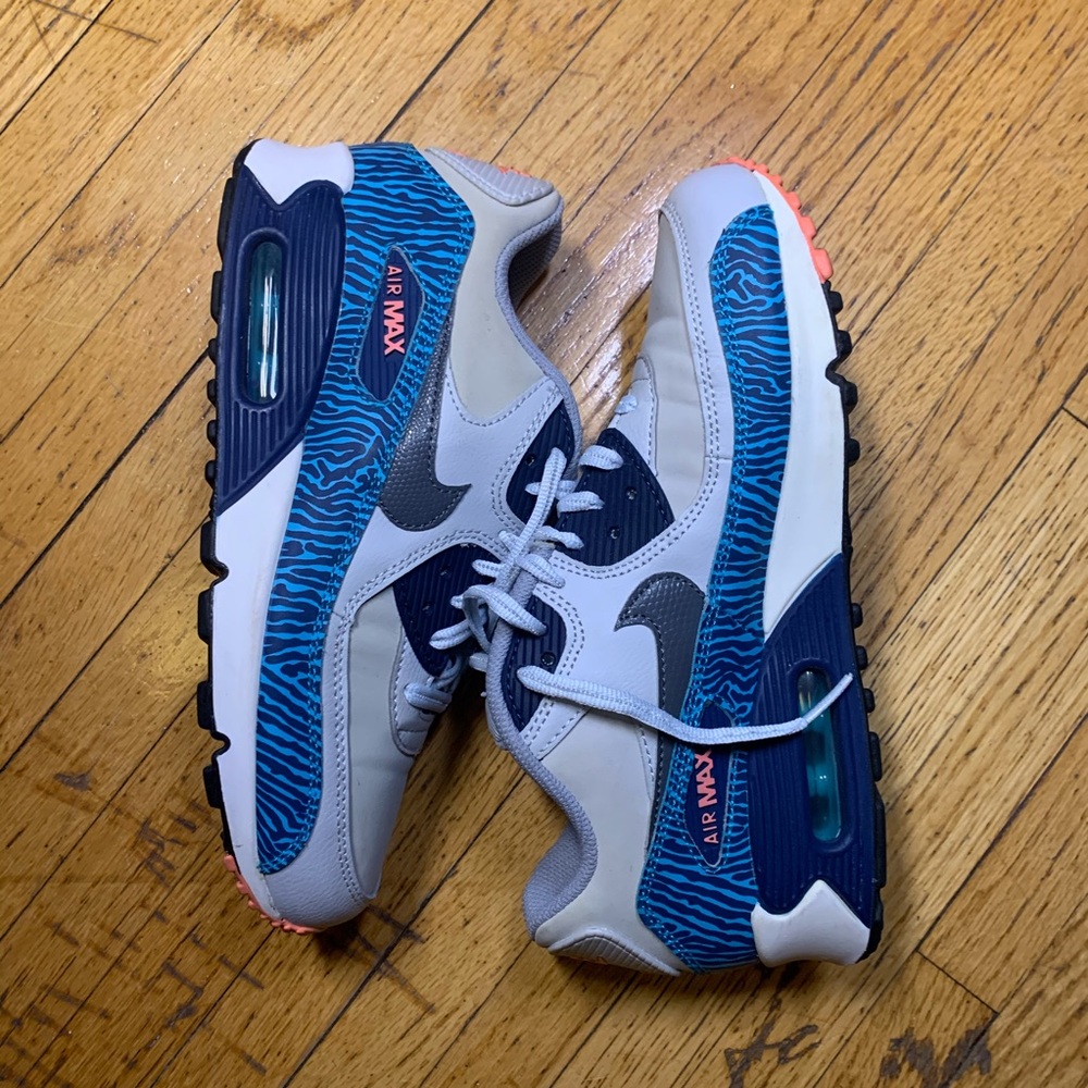 Nike Air Max mens size 6.5 / women’s size 8